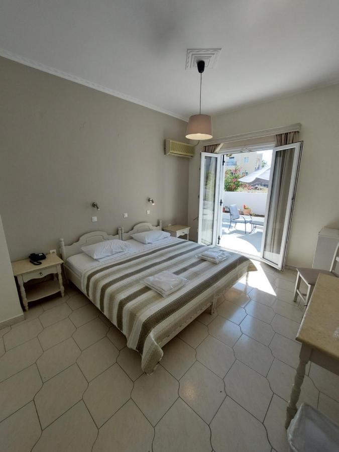 Alkyon Hotel Kamári Extérieur photo